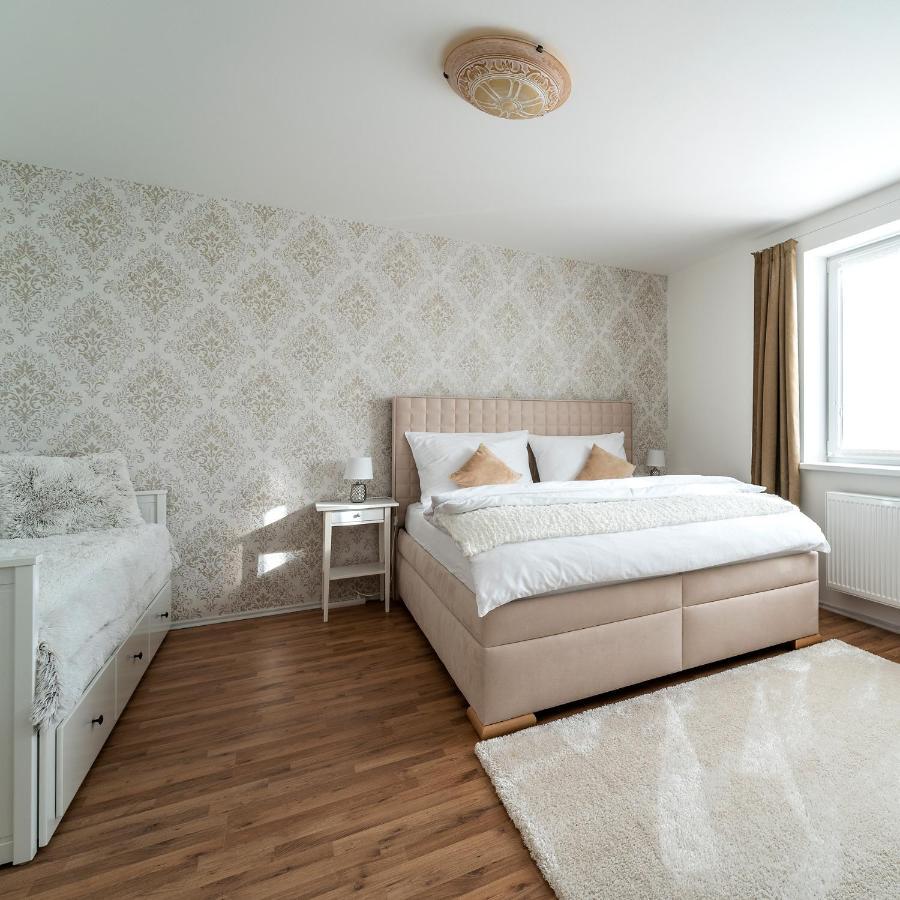 Home 223 - Designovy Apartman Їглава Екстер'єр фото